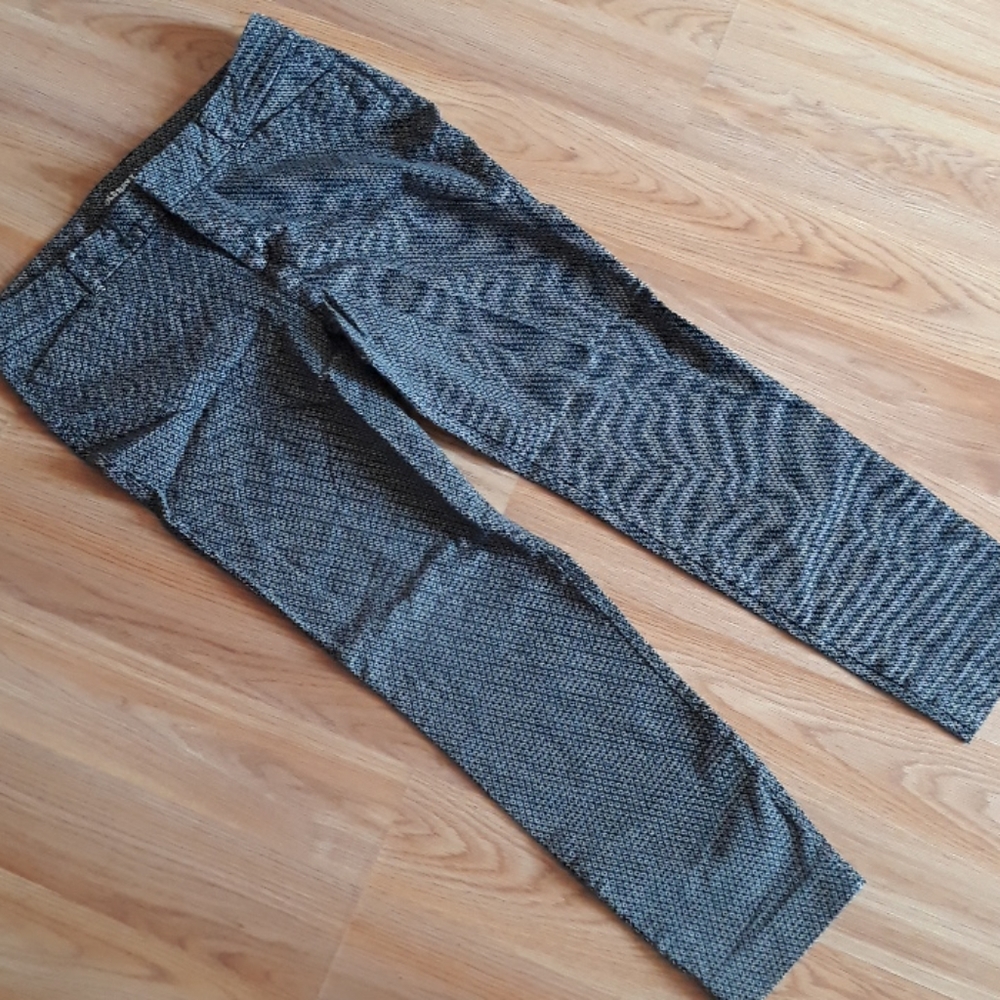 Mid rise pixie cut old navy slacks